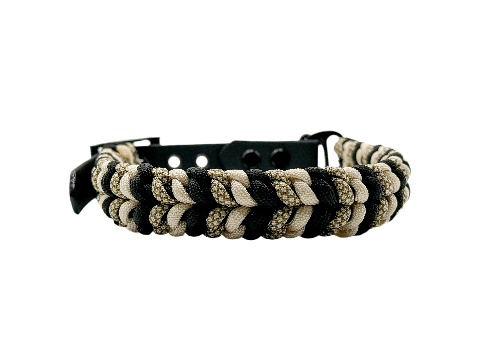 Handgefertigtes Halsband aus Paracord und Biothaneschnalle geflochten in cream und schwarz. Mit Biothaneschnalle und schwarzen Beschlägen.